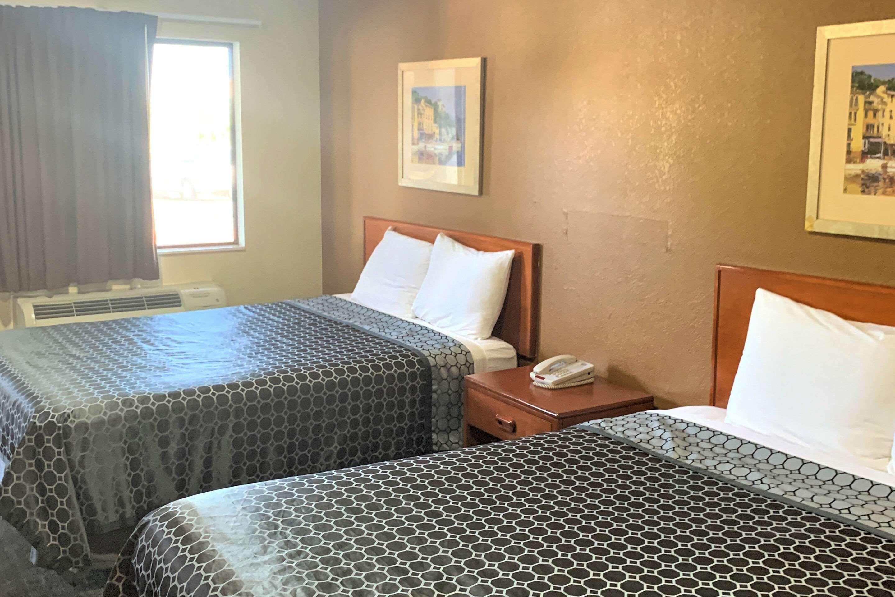 Rodeway Inn Sacramento-University Area Экстерьер фото