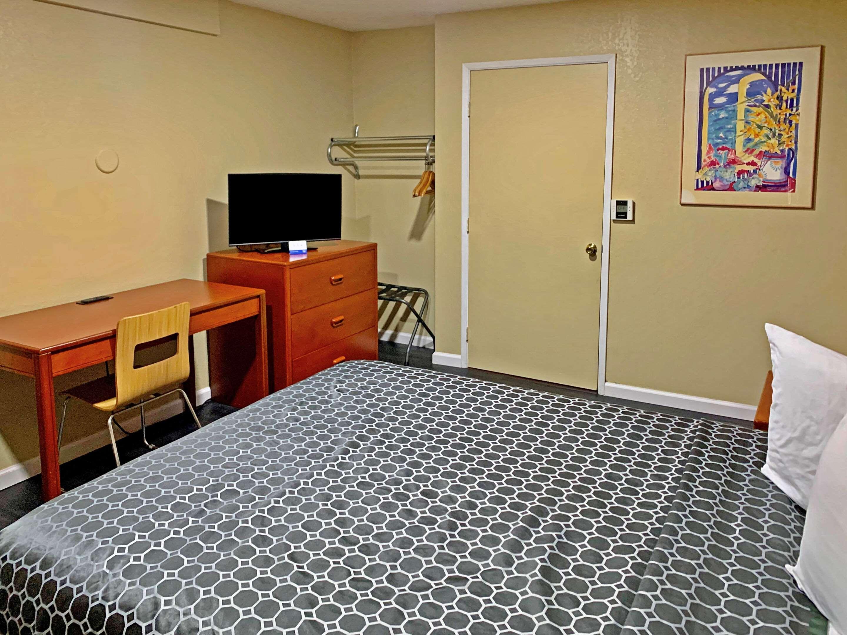 Rodeway Inn Sacramento-University Area Экстерьер фото