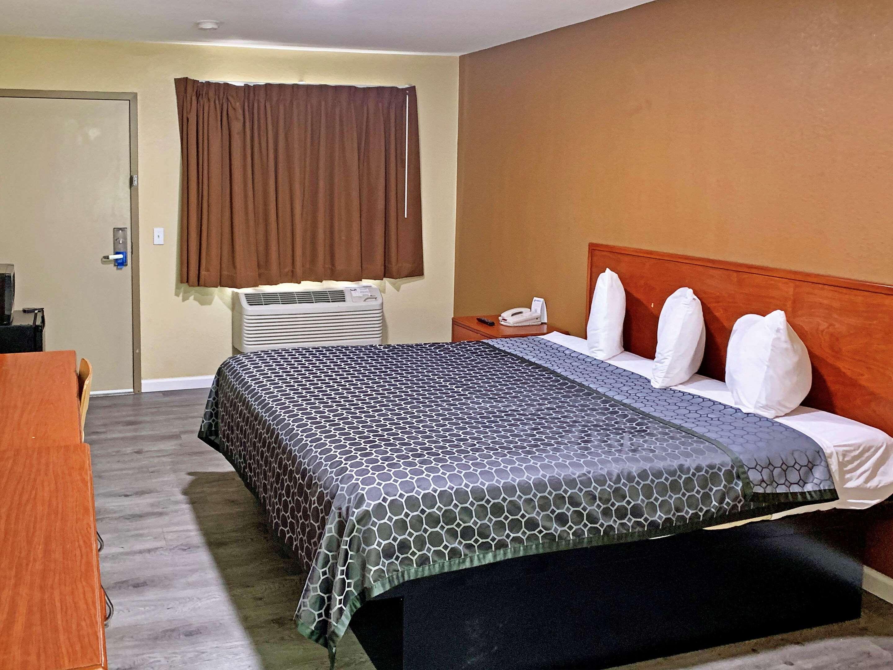 Rodeway Inn Sacramento-University Area Экстерьер фото